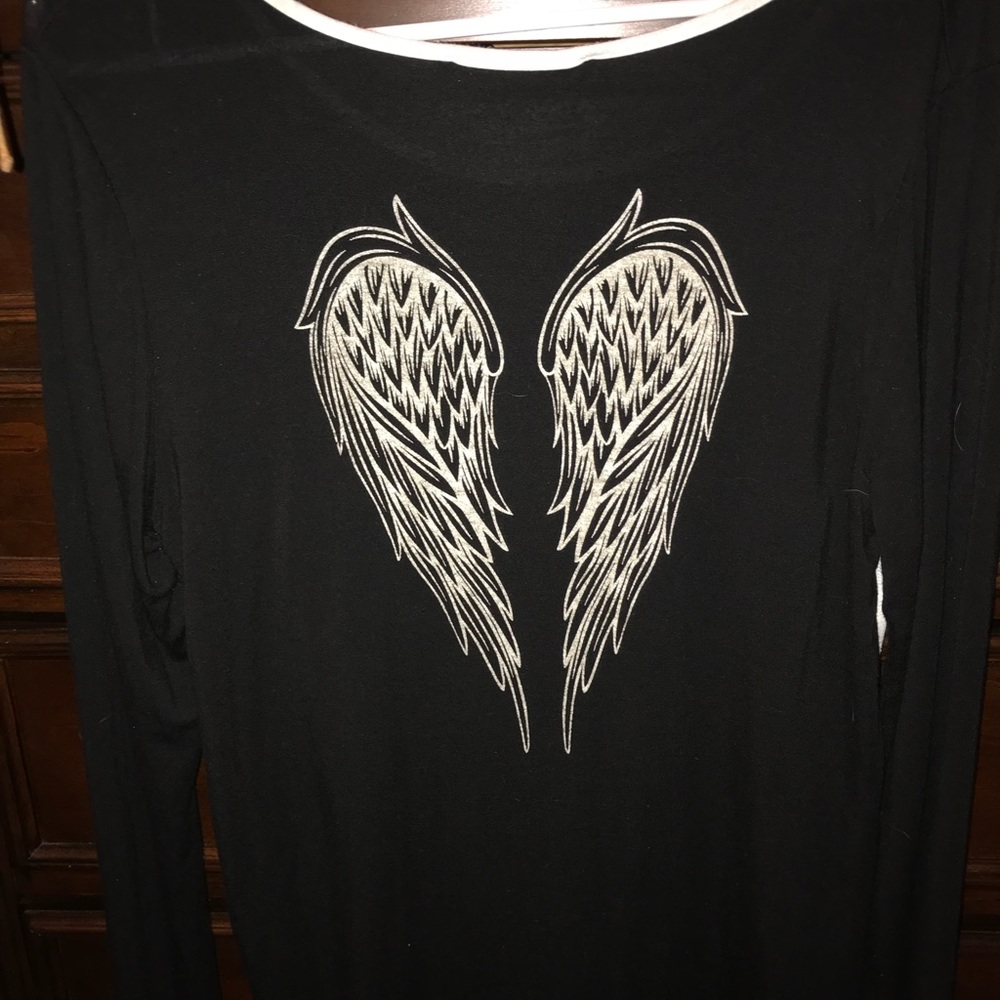You can fly long sleeves shirt